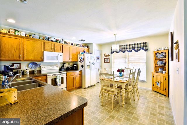 21 LANTERN LN, Shippensburg, PA 17257