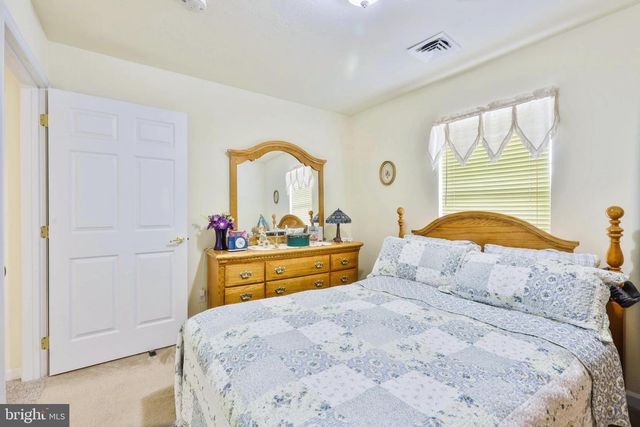 21 LANTERN LN, Shippensburg, PA 17257