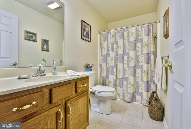 21 LANTERN LN, Shippensburg, PA 17257