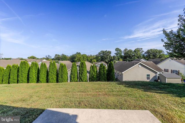 21 LANTERN LN, Shippensburg, PA 17257