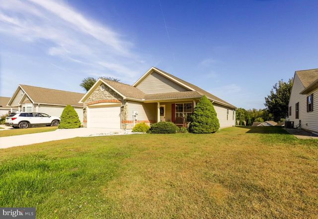 21 LANTERN LN, Shippensburg, PA 17257