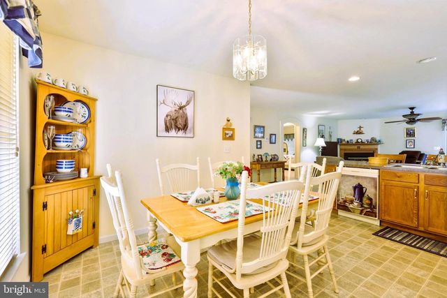 21 LANTERN LN, Shippensburg, PA 17257