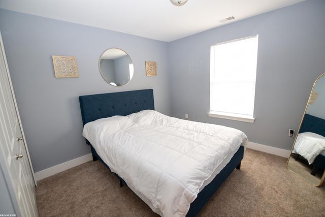 5656 Flagstaff Pines Drive 408, Shelby, MI 48317