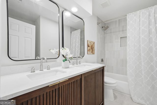 5385 Harbury Lane, Suwanee, GA 30024