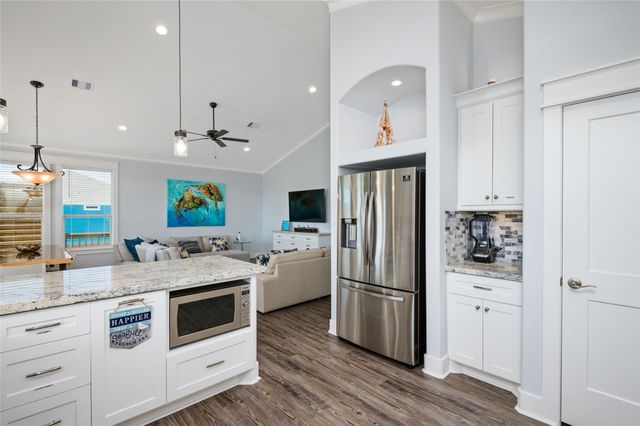 2565 Palm Drive, Crystal Beach, TX 77650
