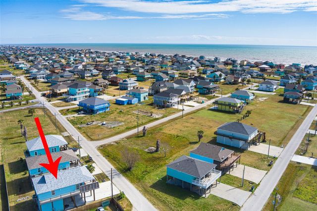 2565 Palm Drive, Crystal Beach, TX 77650