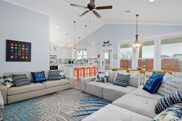 2565 Palm Drive, Crystal Beach, TX 77650