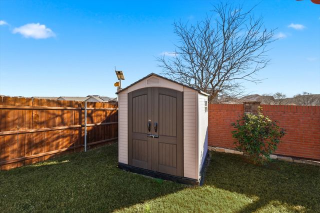 441 E Wishbone Lane, Fort Worth, TX 76052