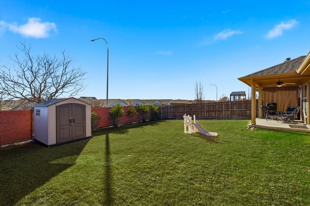 441 E Wishbone Lane, Fort Worth, TX 76052