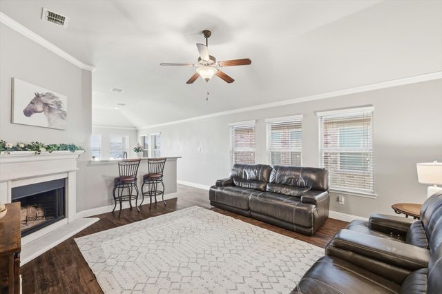 441 E Wishbone Lane, Fort Worth, TX 76052