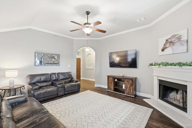 441 E Wishbone Lane, Fort Worth, TX 76052