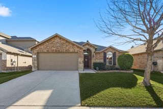 441 E Wishbone Lane, Fort Worth, TX 76052