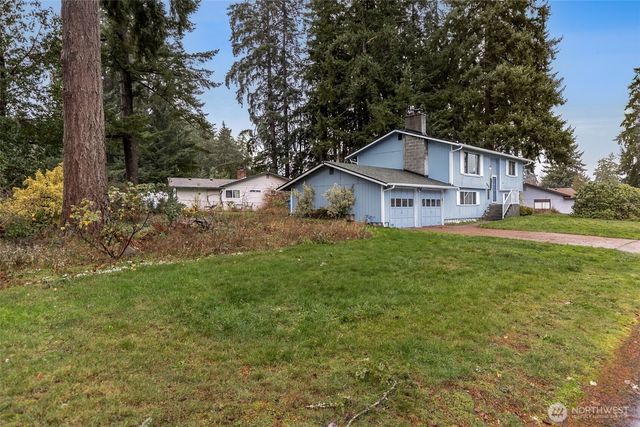 7825 Husky Way SE, Olympia, WA 98503
