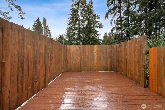 7825 Husky Way SE, Olympia, WA 98503