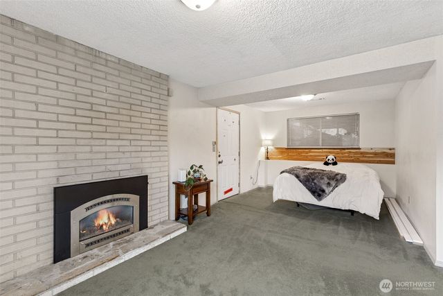 7825 Husky Way SE, Olympia, WA 98503