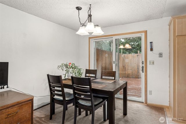 7825 Husky Way SE, Olympia, WA 98503