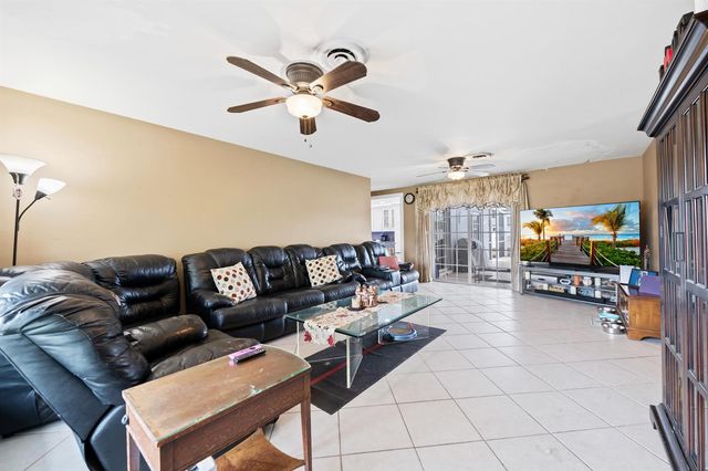 1340 SW 56th Avenue, Plantation, FL 33317