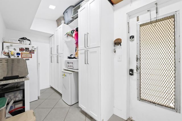 1340 SW 56th Avenue, Plantation, FL 33317