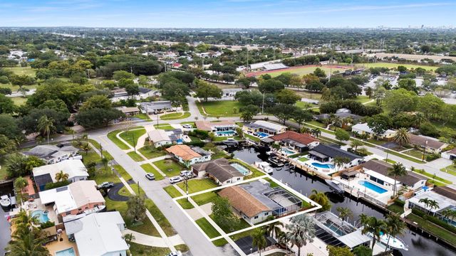 1340 SW 56th Avenue, Plantation, FL 33317