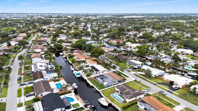 1340 SW 56th Avenue, Plantation, FL 33317