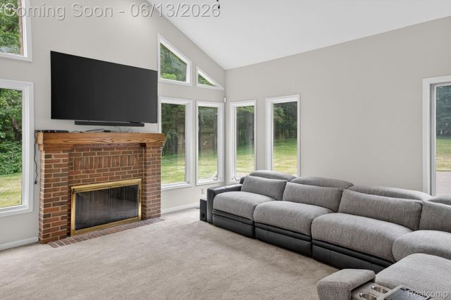 9961 Cross Creek Drive, Green Oak Township, MI 48178