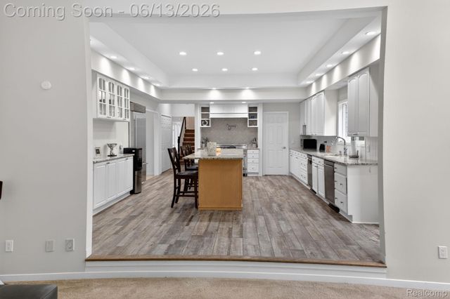 9961 Cross Creek Drive, Green Oak Township, MI 48178