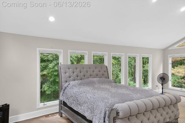 9961 Cross Creek Drive, Green Oak Township, MI 48178