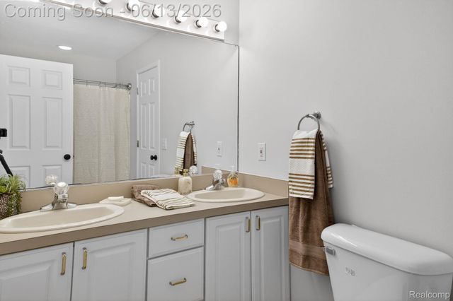 9961 Cross Creek Drive, Green Oak Township, MI 48178