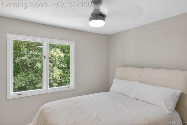 9961 Cross Creek Drive, Green Oak Township, MI 48178