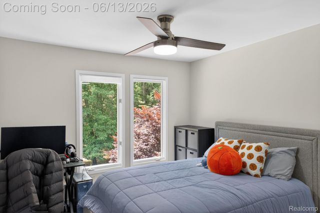 9961 Cross Creek Drive, Green Oak Township, MI 48178