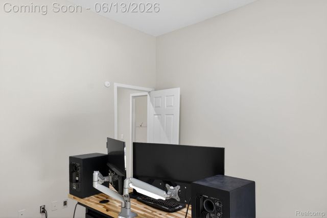 9961 Cross Creek Drive, Green Oak Township, MI 48178