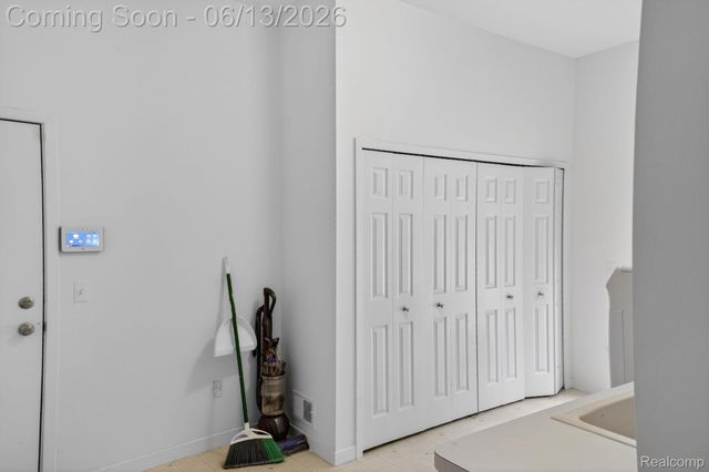 9961 Cross Creek Drive, Green Oak Township, MI 48178