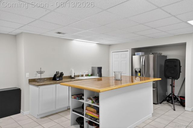 9961 Cross Creek Drive, Green Oak Township, MI 48178