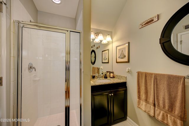 5 Kyle Drive, Tinton Falls, NJ 07712