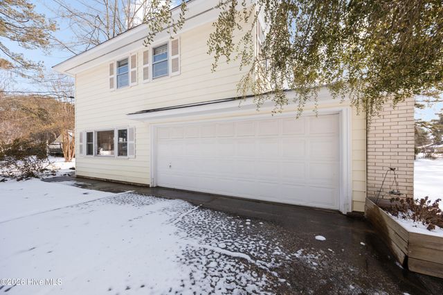 1012 Ensworth Road NW, Wilson, NC 27896