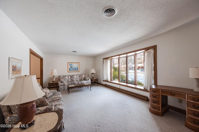 1012 Ensworth Road NW, Wilson, NC 27896