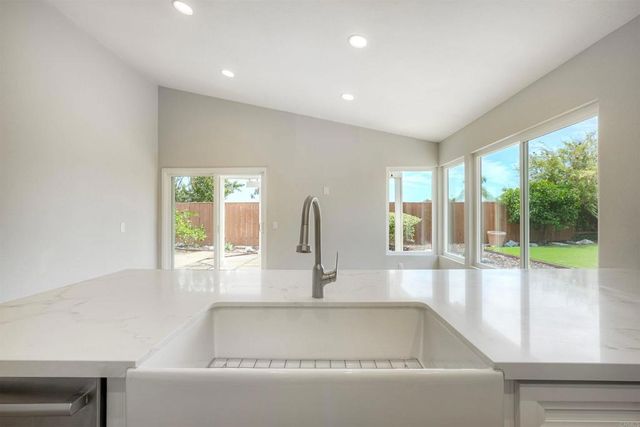 12837 Gambusa Way, Rancho Penasquitos, CA 92129