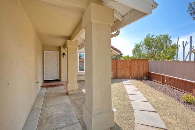 12837 Gambusa Way, Rancho Penasquitos, CA 92129
