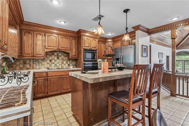 901 S 68th Lane, Fort Smith, AR 72903