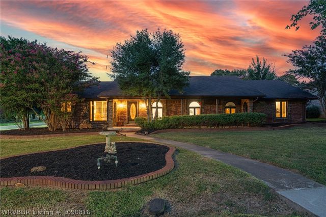 901 S 68th Lane, Fort Smith, AR 72903