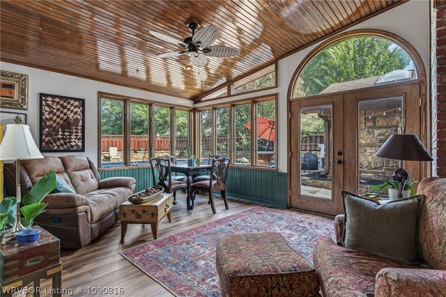901 S 68th Lane, Fort Smith, AR 72903
