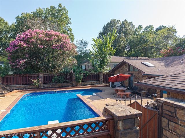901 S 68th Lane, Fort Smith, AR 72903