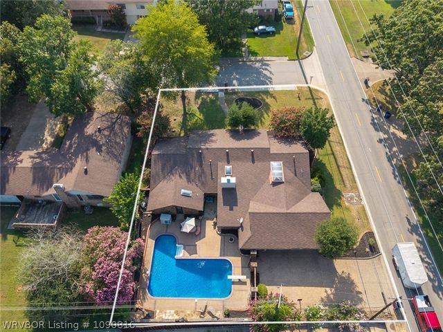 901 S 68th Lane, Fort Smith, AR 72903