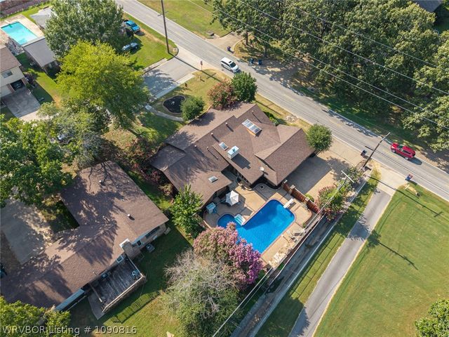 901 S 68th Lane, Fort Smith, AR 72903