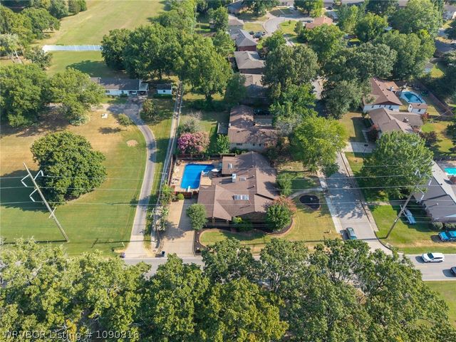 901 S 68th Lane, Fort Smith, AR 72903