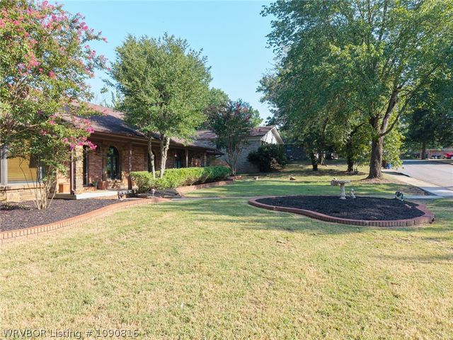 901 S 68th Lane, Fort Smith, AR 72903