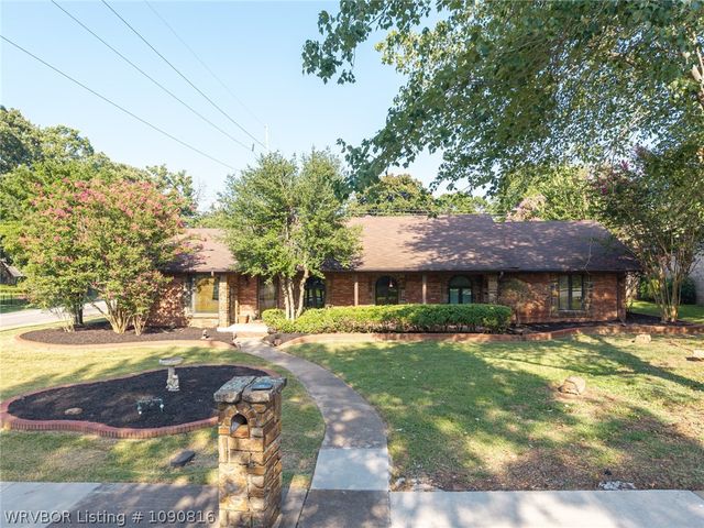 901 S 68th Lane, Fort Smith, AR 72903