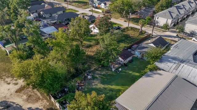 119 Sylvester Road, Houston, TX 77009
