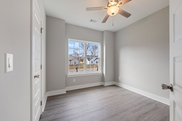 340 Fieldstone Ln, Springfield, TN 37172