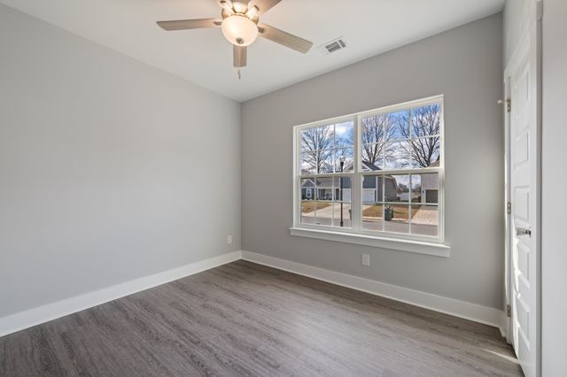 340 Fieldstone Ln, Springfield, TN 37172